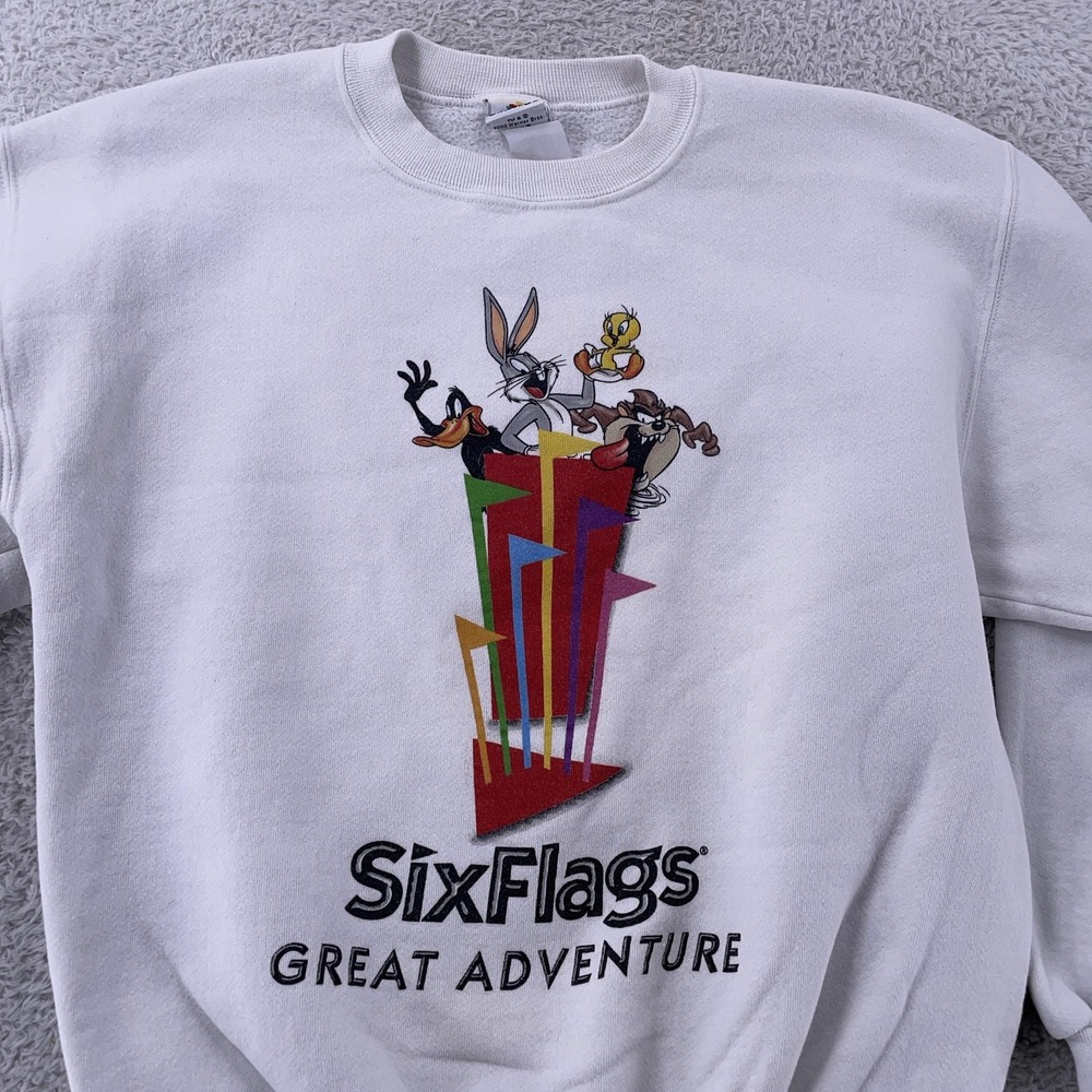 Vintage 2000 Six Flags Great Adventure Sweatshirt CROP FIT Small Looney Tunes